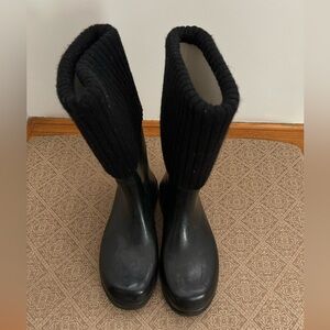 Used Women’s black rain boots size 11